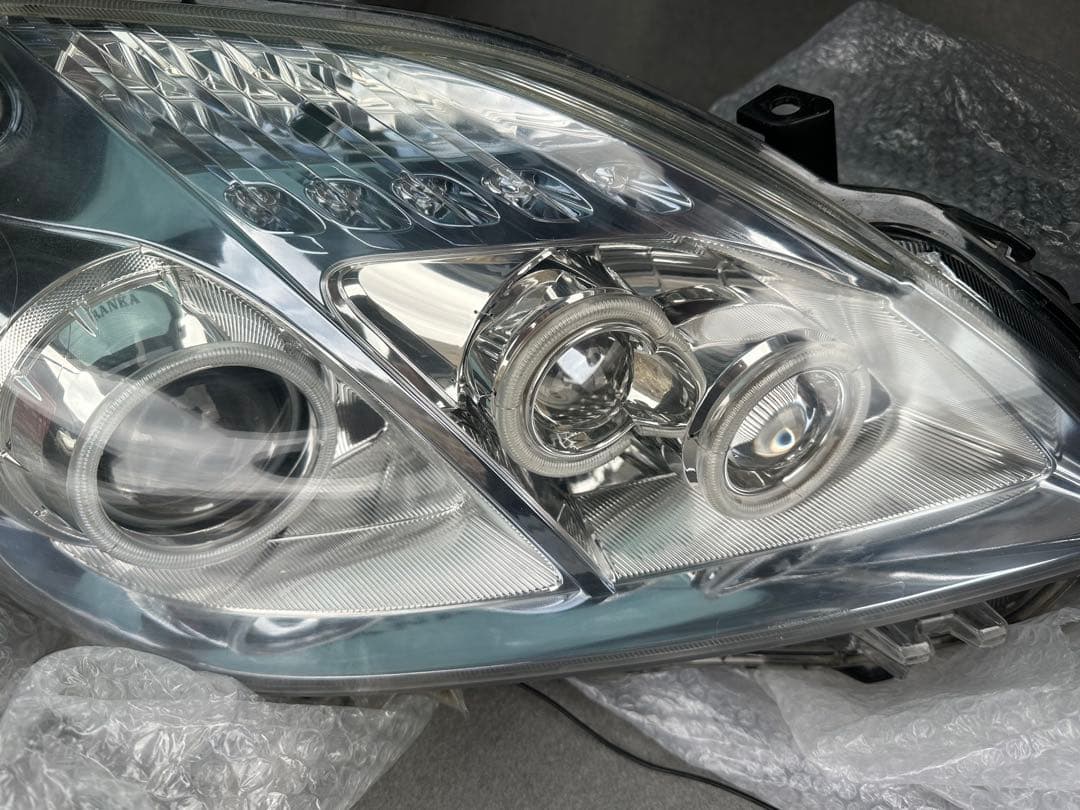 zvw30純正加工ヘッドライト 着払いなら値下げします - パーツどこで