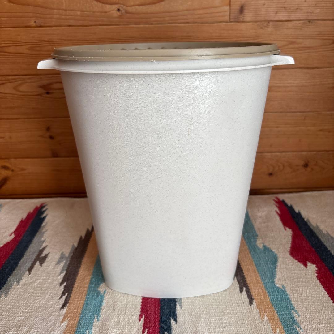 タッパーウェア／マキシクィーンデコレーター 11リットル 容量大