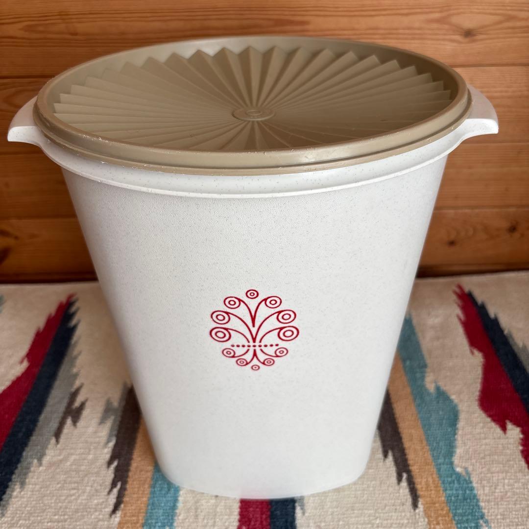 タッパーウェア／マキシクィーンデコレーター 11リットル 容量大