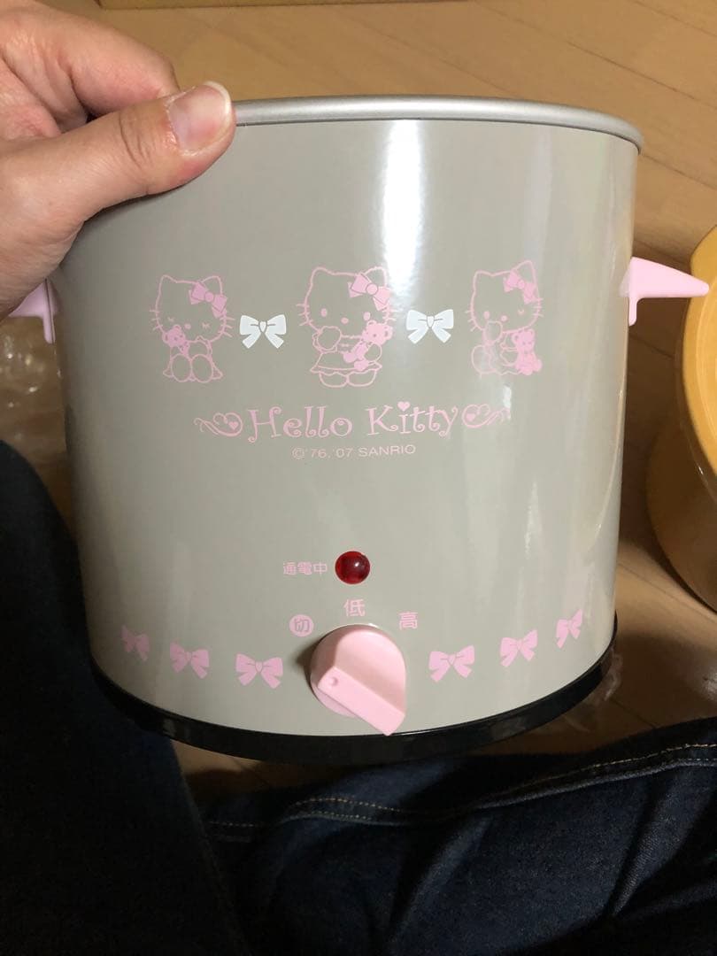 希少品！！ハローキティ電気煮込みなべ 激レア - メルカリ