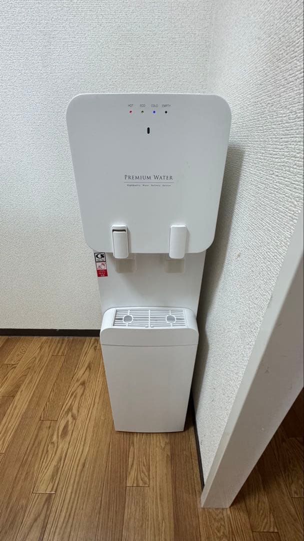 【値下げ】PREMIUM WATER・ウォーターサーバー・famfit famfit（ファムフィット）｜天然水ウォーターサーバーはプレミアム