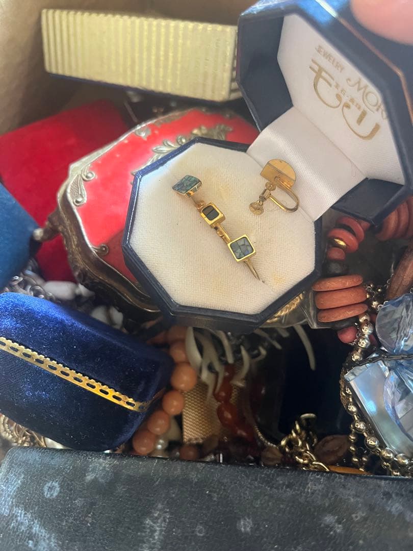 ワ*ン様 ジュエリーセット ジュエリーの詰め合わせセット（8.1kg）箱付き ア