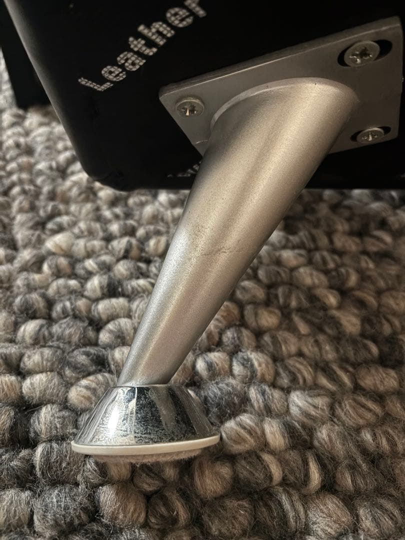 送料込み オットマン レザーワールド IDC 黒 レザーの通販はau PAY