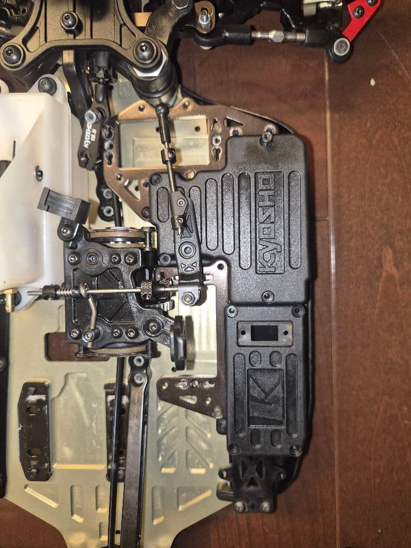 ひ*ん様 Kyosho INFERNO MP11 1/8 RCバギー(中古) - メルカリ