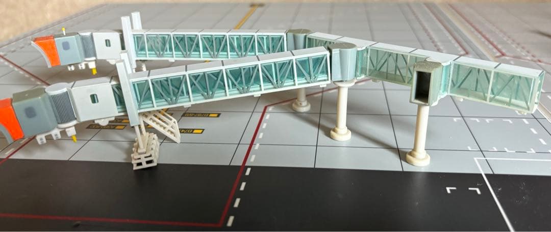 1/200用 空港ジオラマ エプロン［木製］PBB付き