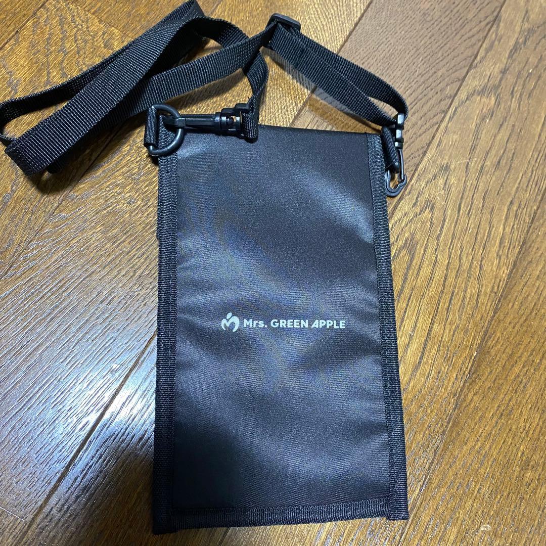 未使用】Mrs. GREEN APPLE スマホポーチ - メルカリ
