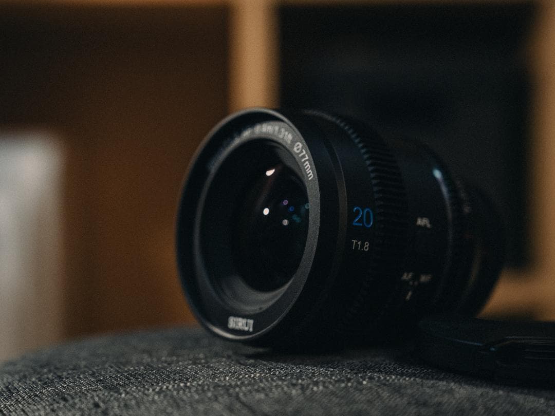 レンズ(単焦点) SIRUI 20mm T1.8 Anamorphic Lens 1.33x
