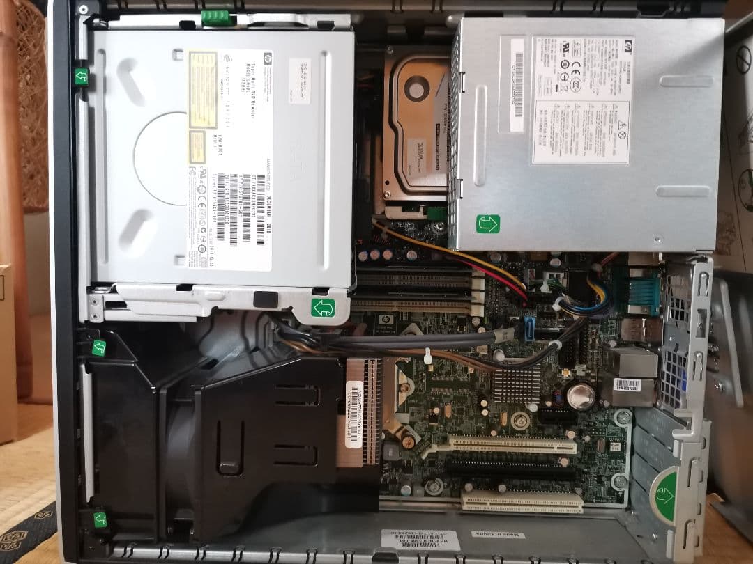 hpの5年前のデスクトップPC（g8100 ） - メルカリ