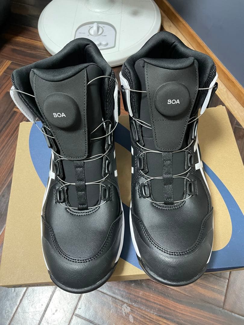 アシックス　安全靴　CP304BOA　ブラック×ホワイト　27.5cｍ　3E相当