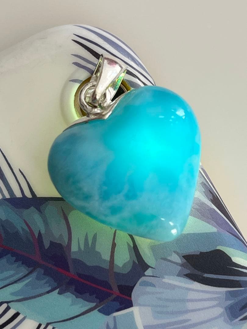 天然石☆高品質！ラリマーハート型ペンダントップ☆濃いブルーが美しい