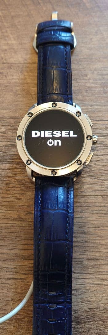 DIESEL スマートウォッチ DZT2014 DT2014
