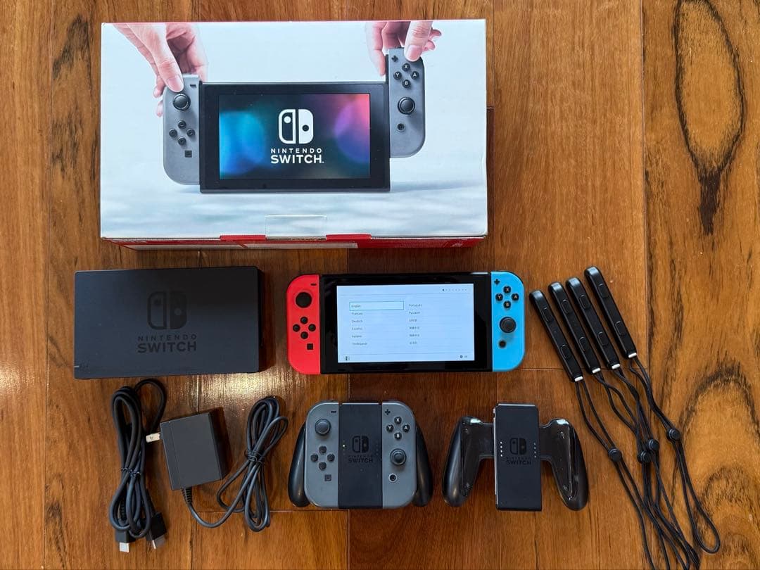 Switch本体+追加ジョイコン2本+ジョイコン充電グリップ+純正ケースセット Joy-Con 2 充電グリップ | My Nintendo Store（マイニンテンドーストア）