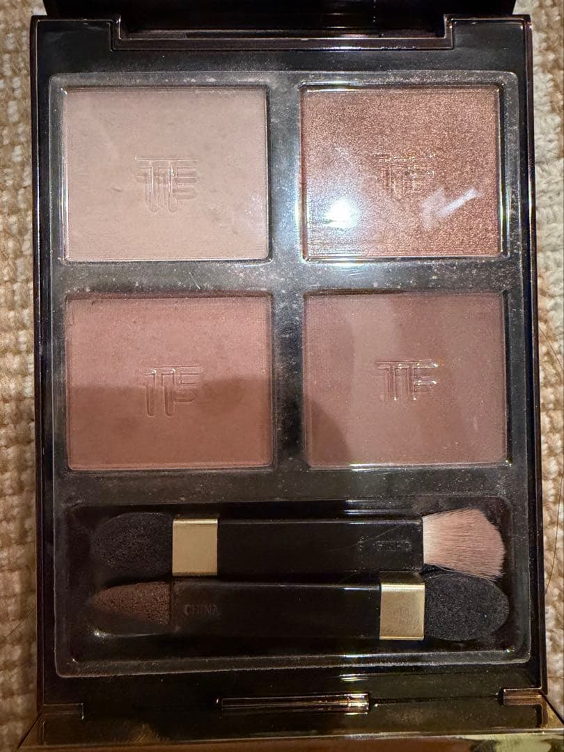 トムフォード　スールサブール Tom Ford] Exquisite! Sur Sable. It has a mature, ephemeral feel