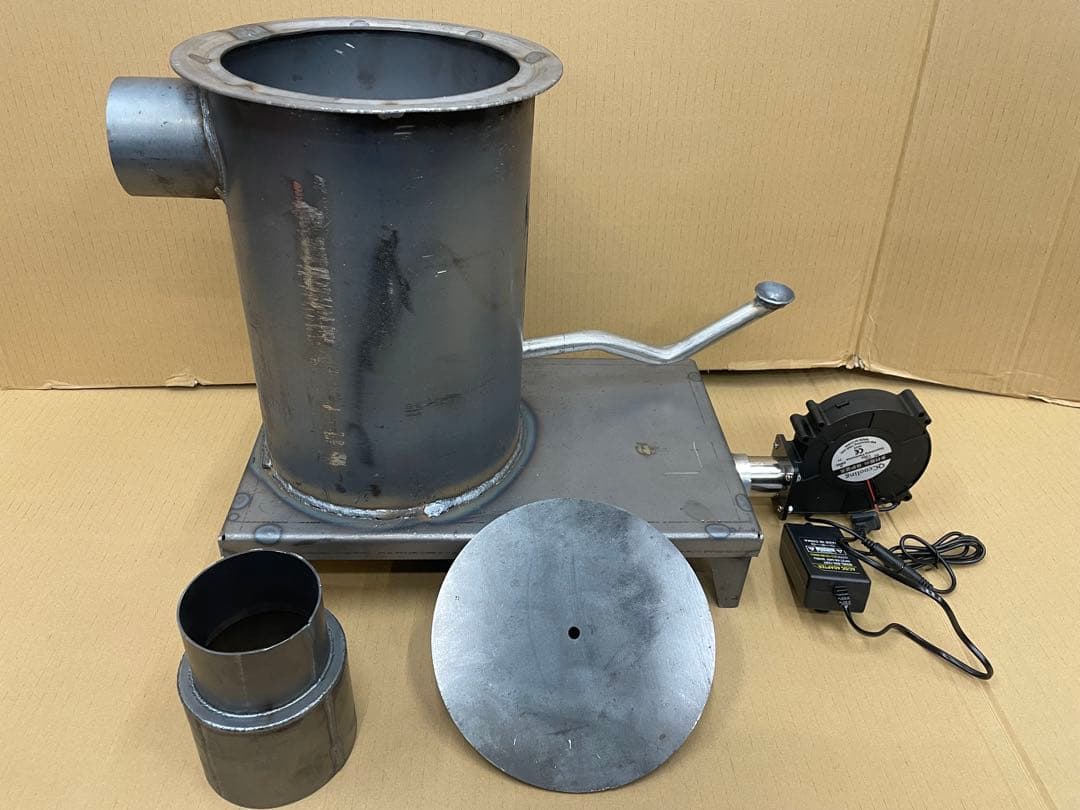 廃油ストーブ 煙突アダプタ付き80mm、100mm煙突使えます。オイルタンク