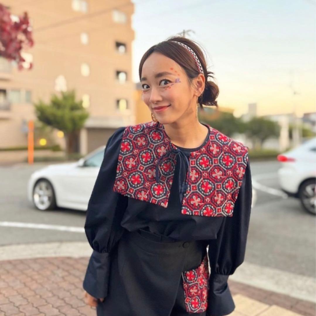 rosy monsterクローバーエンブロイダリーカラーブラウス セットアップ