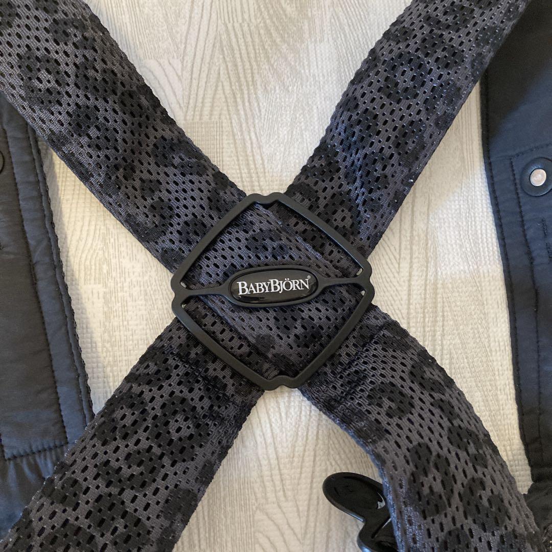 ベビービョルン 抱っこ紐 ベビーキャリアミニ エアーメッシュ ヒョウ柄