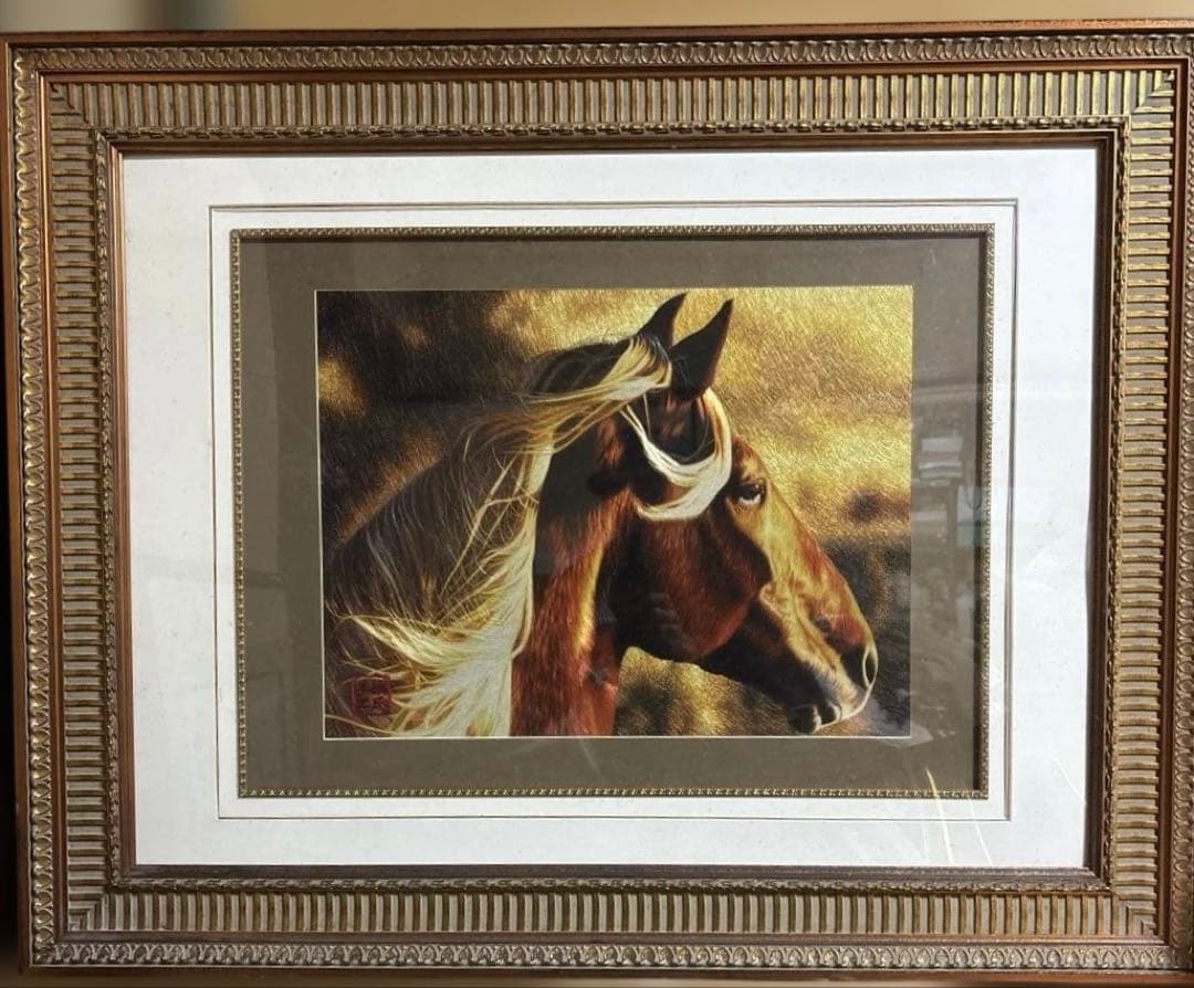 馬の肖像画 金色のフレーム付き 古典的な馬の絵画 金色フレーム - メルカリ