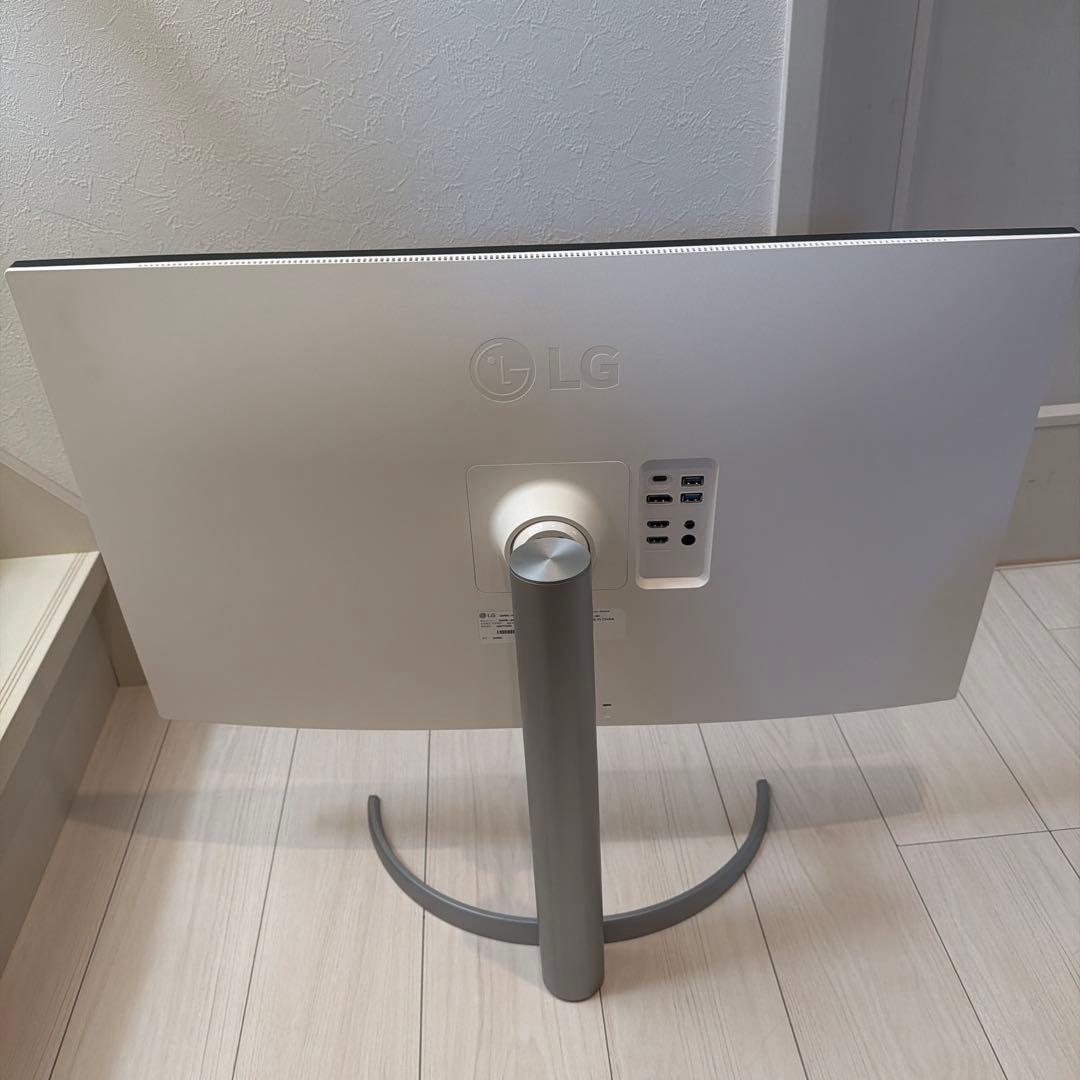 LG モニター 32UP550 本体 付属品あり 特注ケース付 31.5インチ