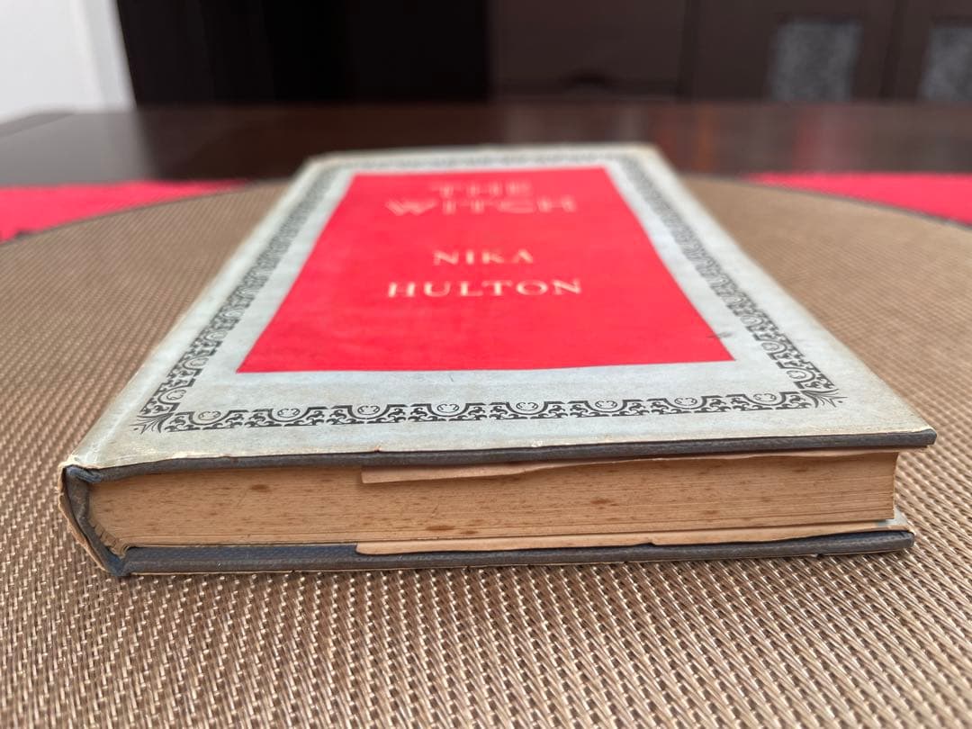 1960版 THE WITCH Nika Hulton