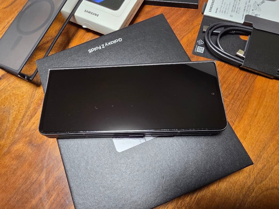 SAMSUNG Galaxy Z Fold 5 直販1TBモデル オマケ付き - メルカリ