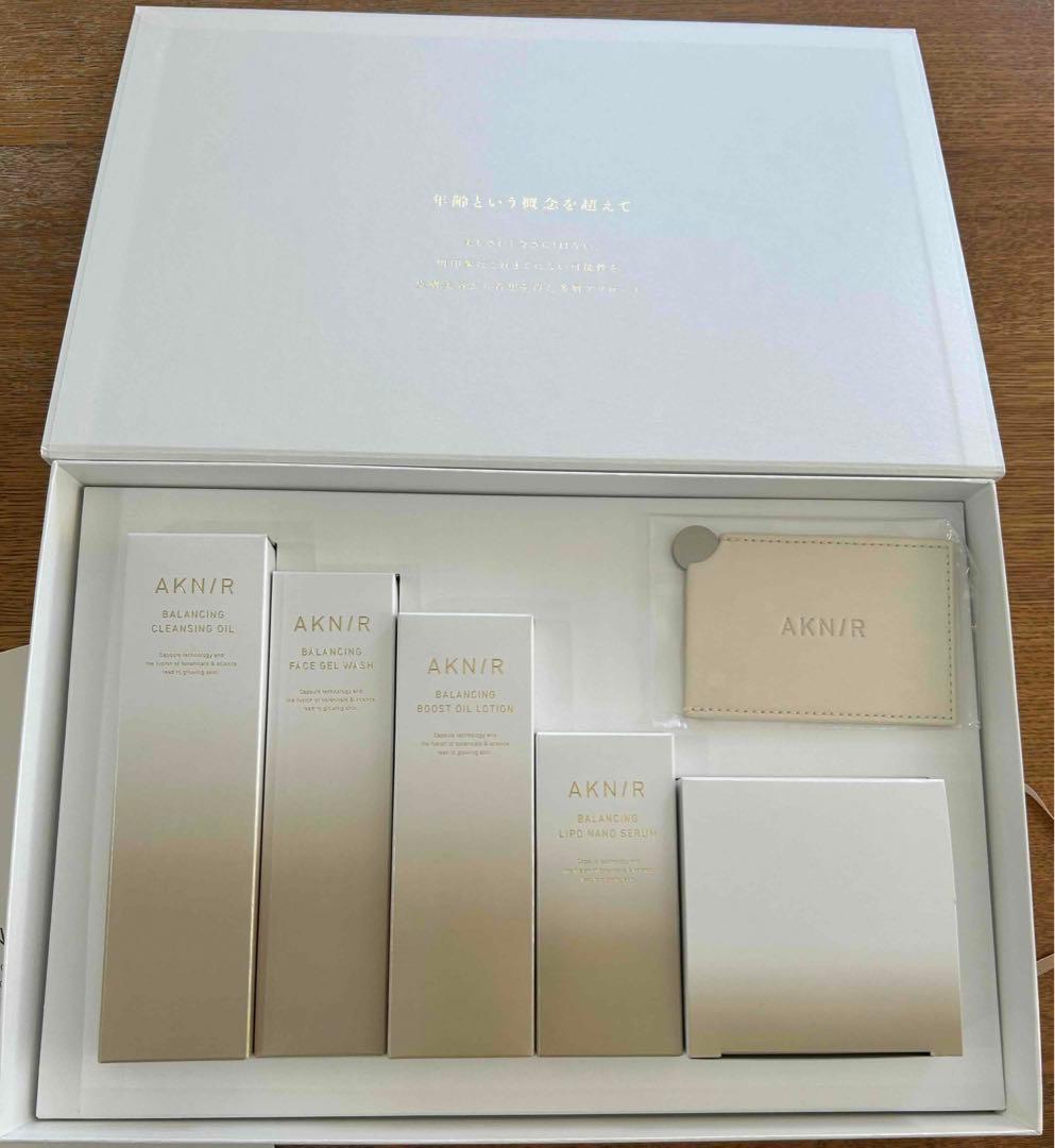 新品未開封　アクニー マスターパック スキンケア5点セットミラー梨花 AKNIR AKNIR スキンケア5点セット マスターパック アクニー おまけ - メルカリ