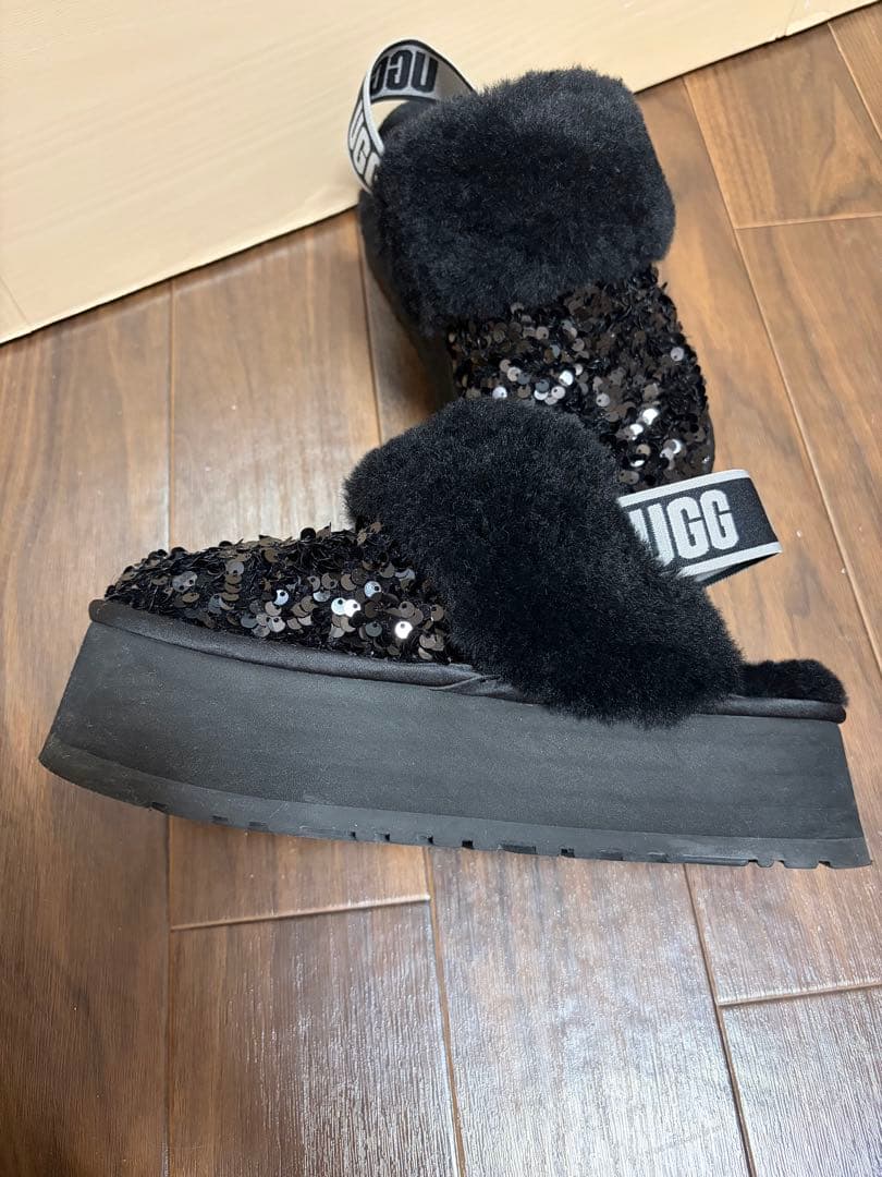 一 番 安い 通販ファッション - 【UGG】Funkette Chunky Sequin厚底