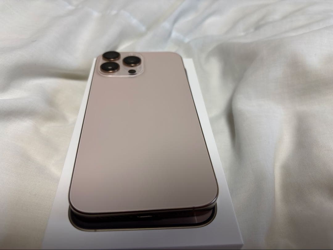 iOS18.7 iPhone 16 Pro Max 256 デザートチタニウム