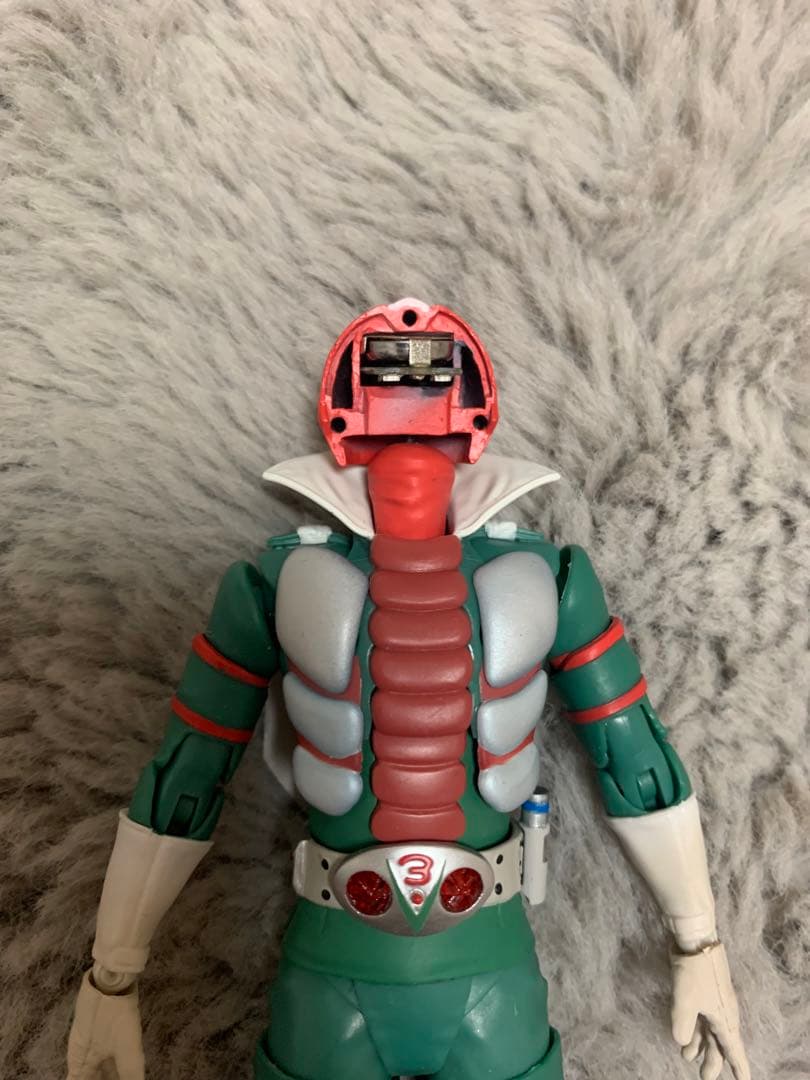 真骨彫S.H.Figuarts(フィギュアーツ) 仮面ライダーV3(発光改造) - メルカリ