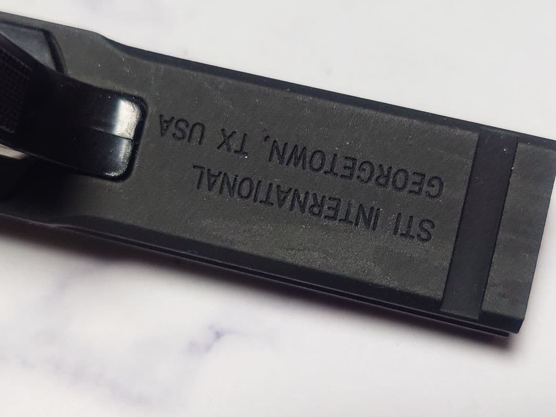 STI 2011 ミドルフレーム + グリップ 東京マルイ ハイキャパ 用 - メルカリ