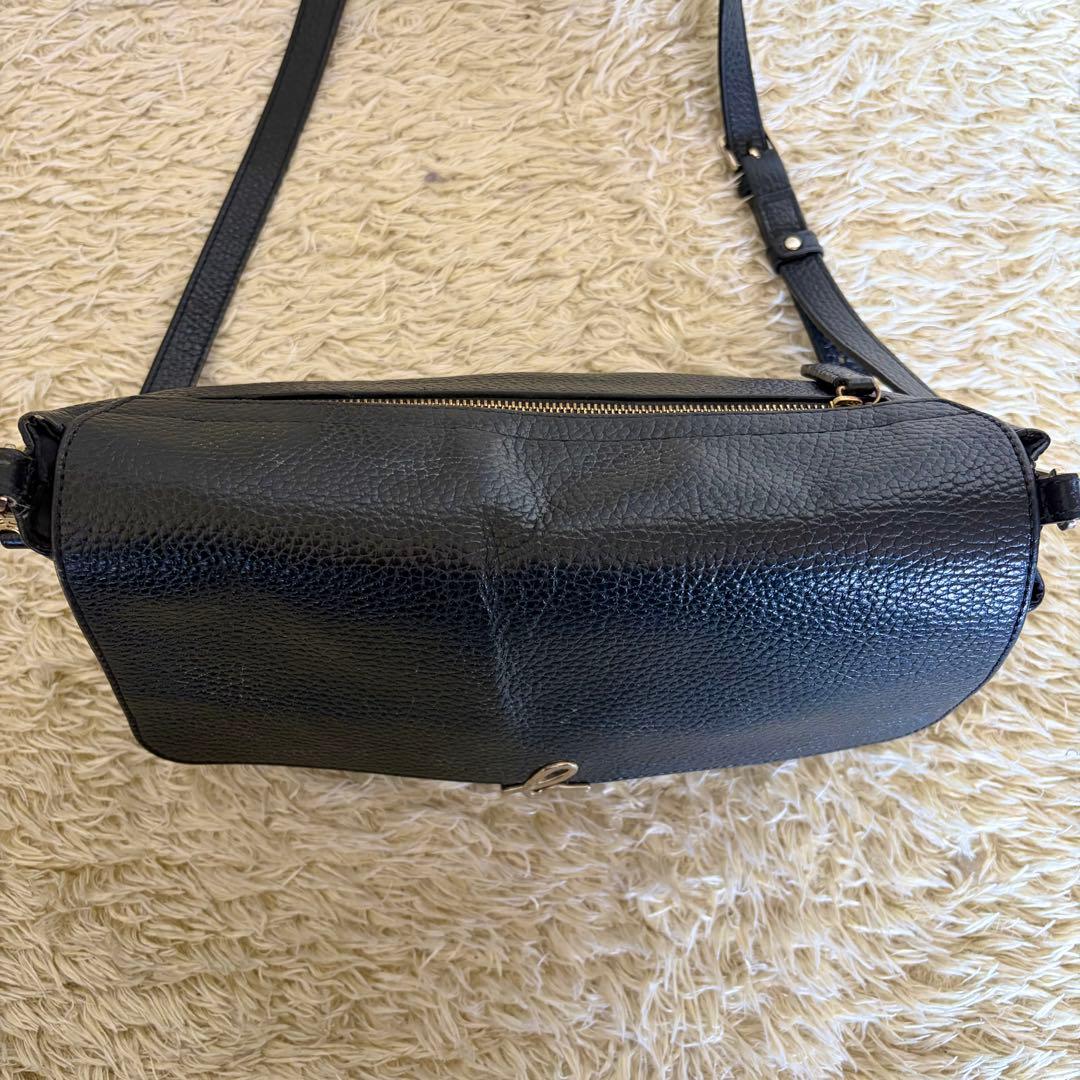 agnes b. アニエスベー ロゴ金具 シボ革レザーショルダーバッグ