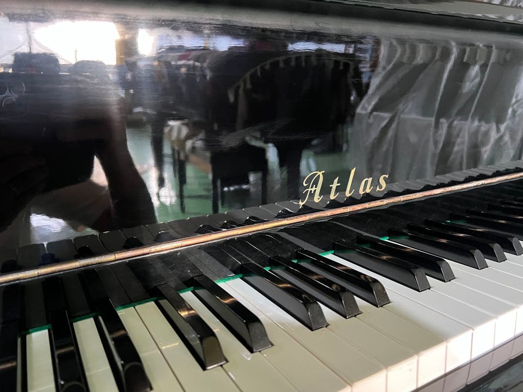 1982年製 アンティークデザインピアノ Atlas アップライトピアノ 黒