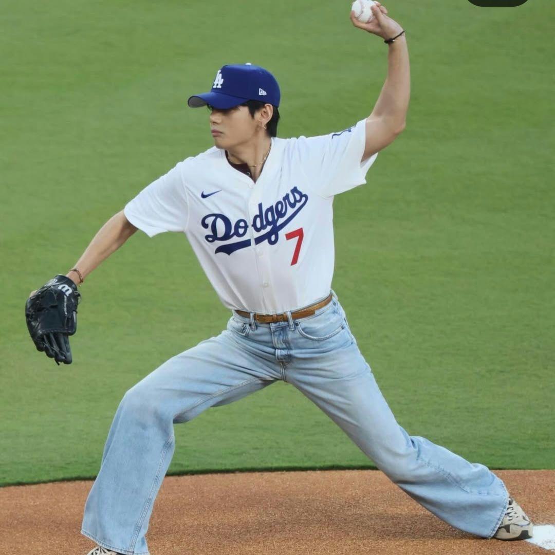 BTS V ドジャース キャップ 始球式 BTS V キャップ 公式 - メルカリ