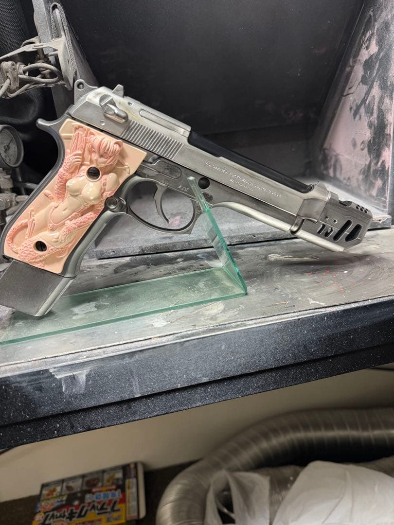 r*o様 モデルガン東京マルイベレッタM92F フル塗装 - トイガン