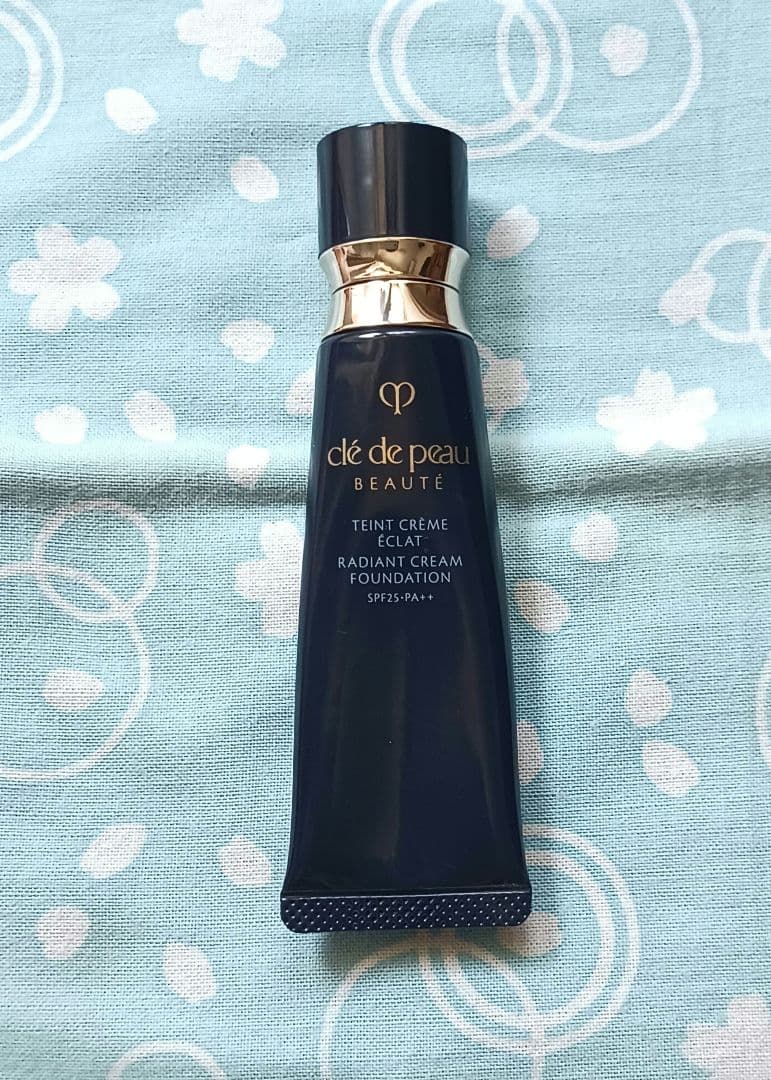 クレ・ド・ポーボーテ タンクレームエクラn オークル10 楽天市場】【国内正規品・送料無料】【資生堂】クレ・ド・ポー ボーテ