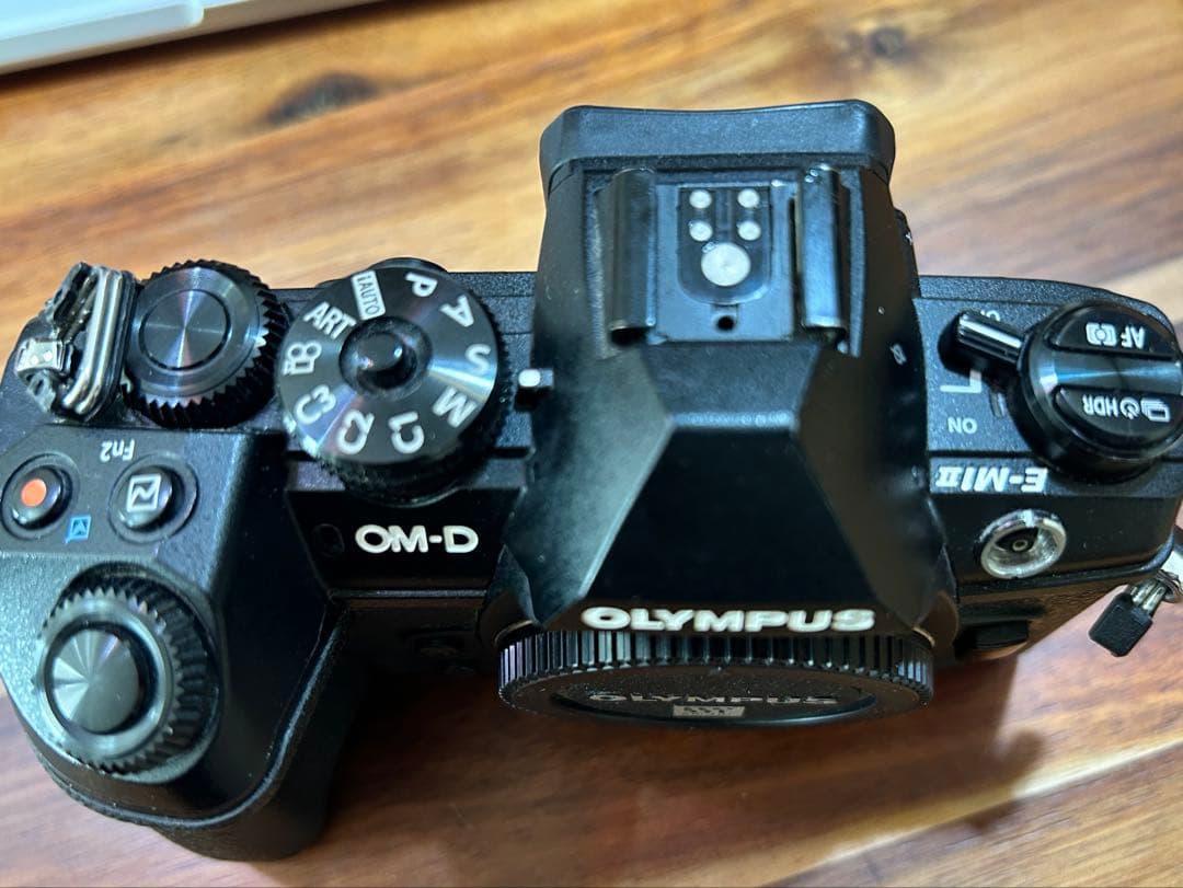 中古⭐︎OLYMPUS　ミラーレス一眼カメラ　OM -D E-M1 markII