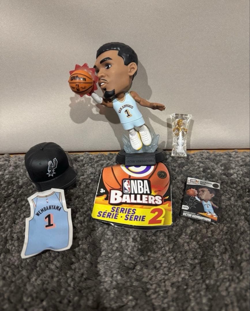 NBA Ballers ウェンビー、エドワーズ、バトラー Amazon.co.jp: 5 Surprise NBA Ballers Series 1 ボーラーズシリーズ1