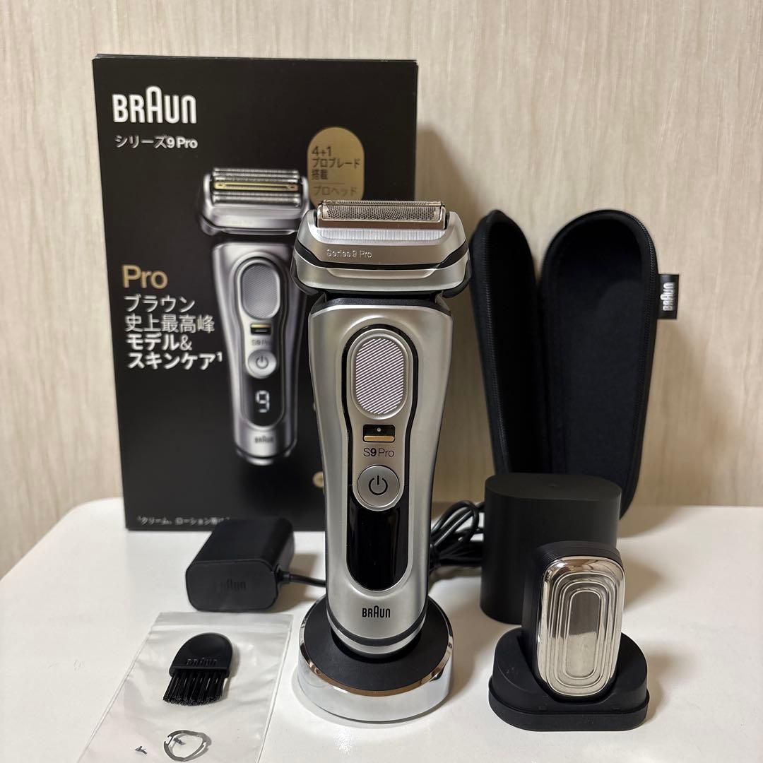 【ジャンク・美顔ヘッド未使用】ブラウン シリーズ9Pro （スイッチ破損あり） ブラウン、美顔器にもなる電動シェーバー。新開発ヘッドで化粧水を浸透
