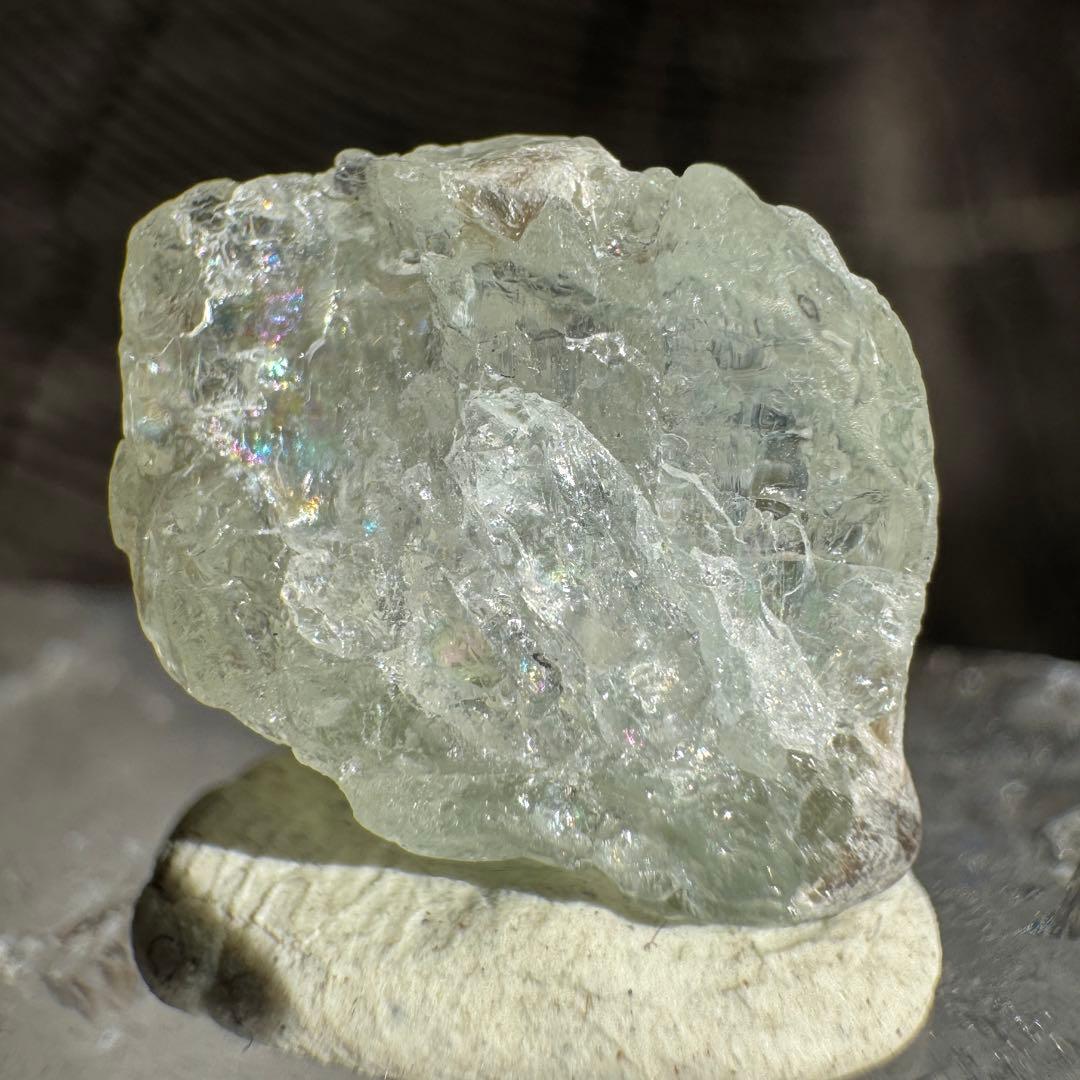 レインボー フェナカイト ロシア ウラル マリシェボ産 フェナサイト