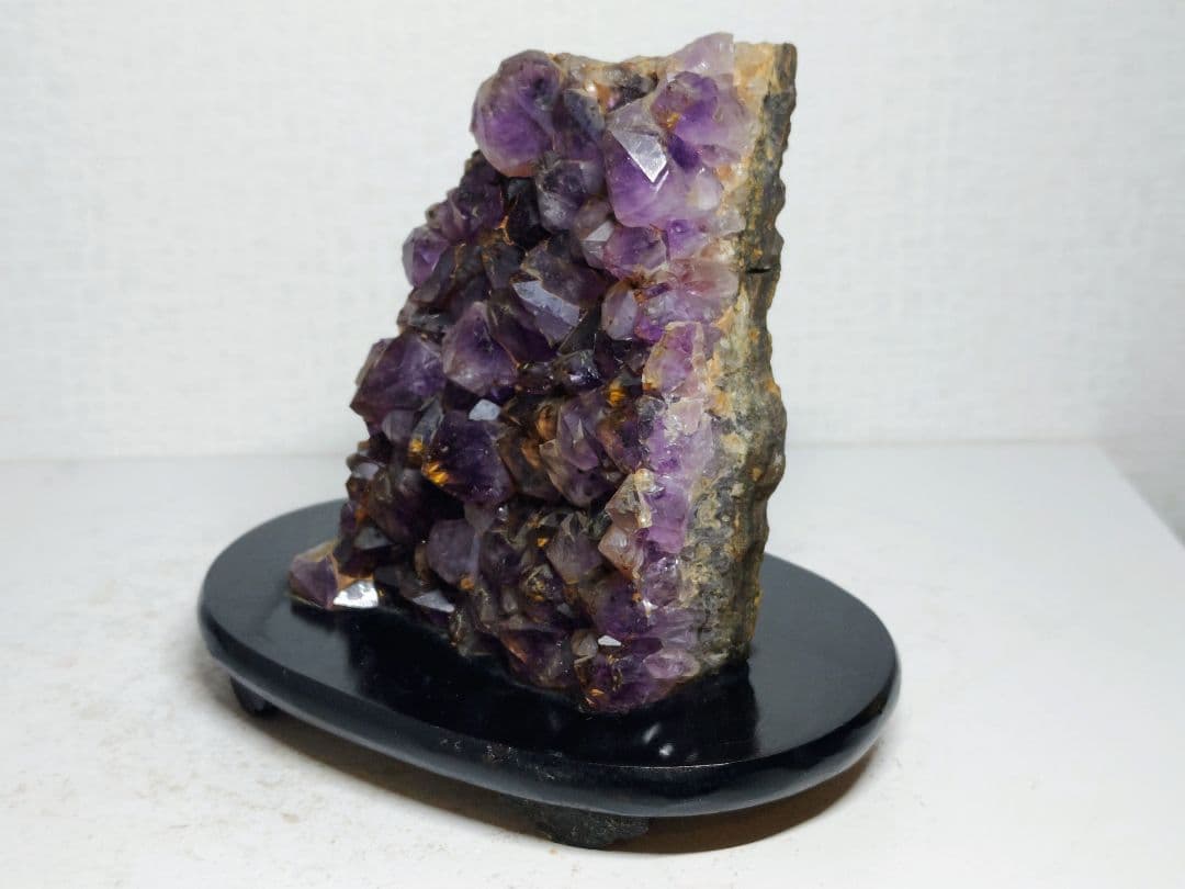 アメジスト 1.3kg 水晶 クォーツ 原石 鑑賞石 自然石 誕生石 鉱物 鉱石