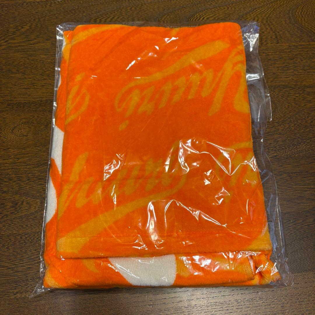 Fes 2024 優里 ロゴ入りフード付きタオル オレンジ - メルカリ