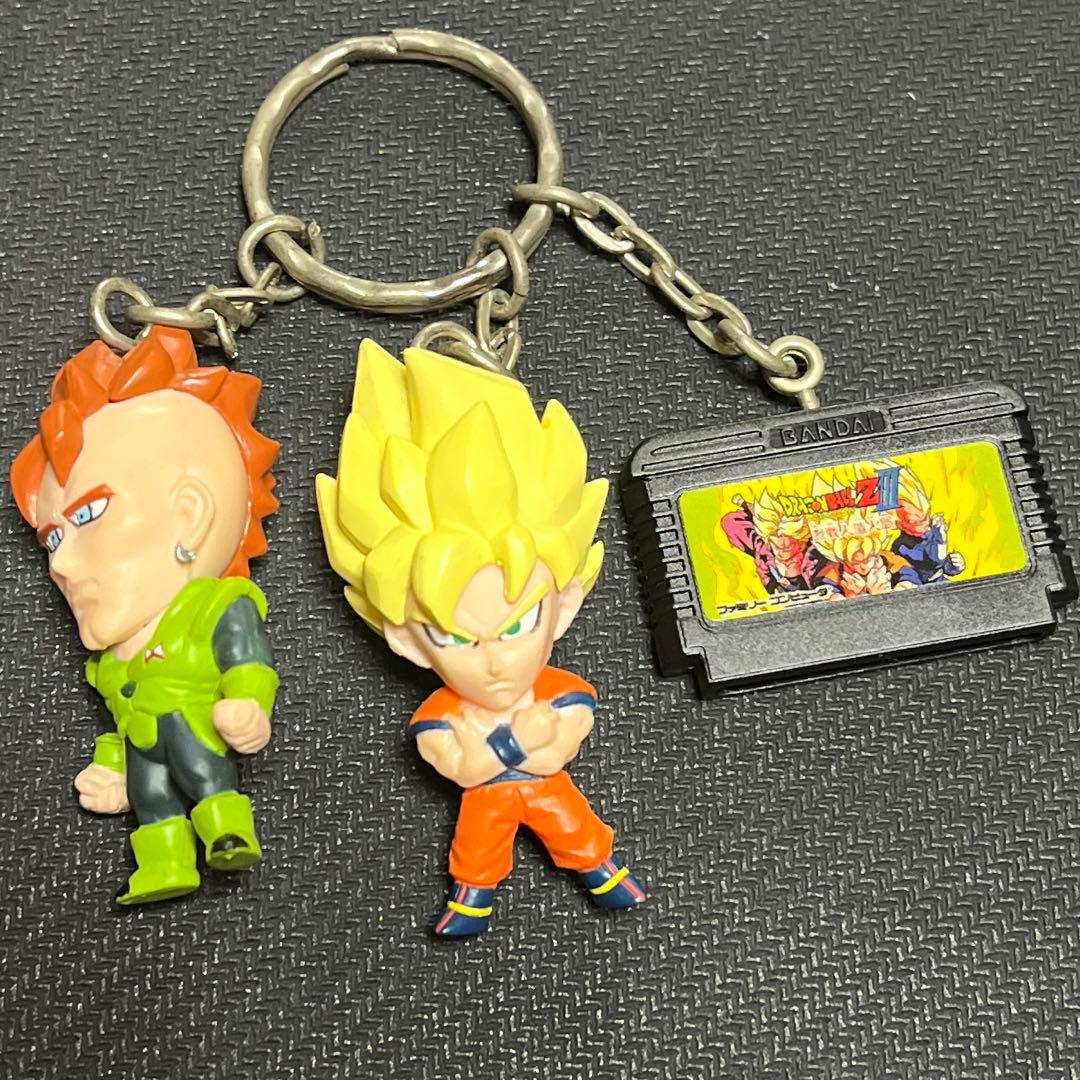ドラゴンボール カセット型 フィギュア 付き トリプルキーホルダー 全5
