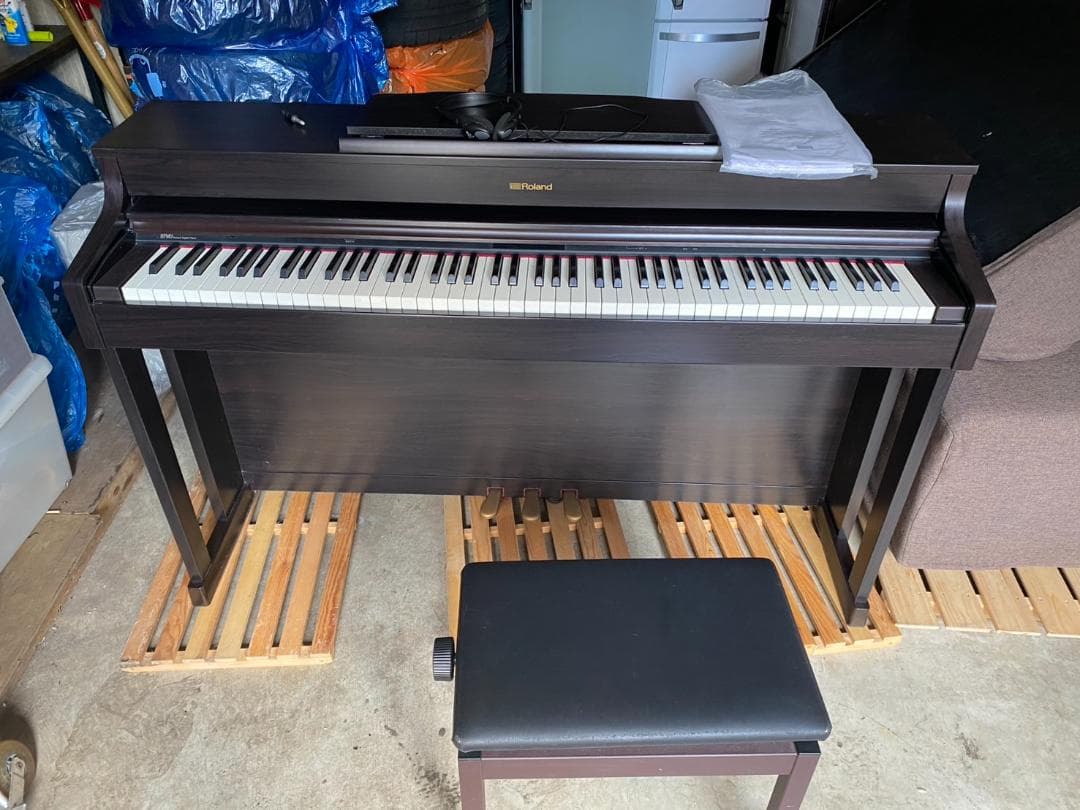 ローランド　HP603 ダークブラウン 電子ピアノ 椅子付き 電子ピアノ Roland HP603-NBS 2016年製 中古 木製鍵盤 椅子付き
