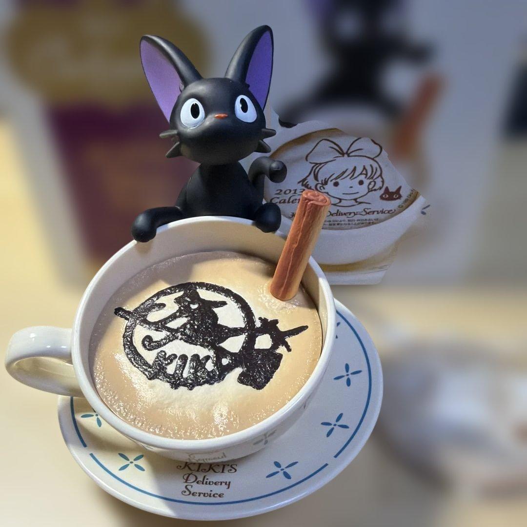 魔女の宅急便 2013 カレンダー カプチーノアート