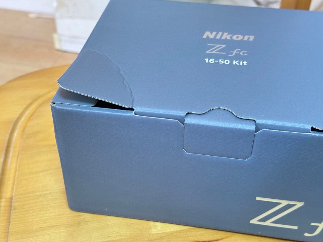 Nikon Zfc レンズキット 「撮影枚数111枚」とおまけ付き - メルカリ