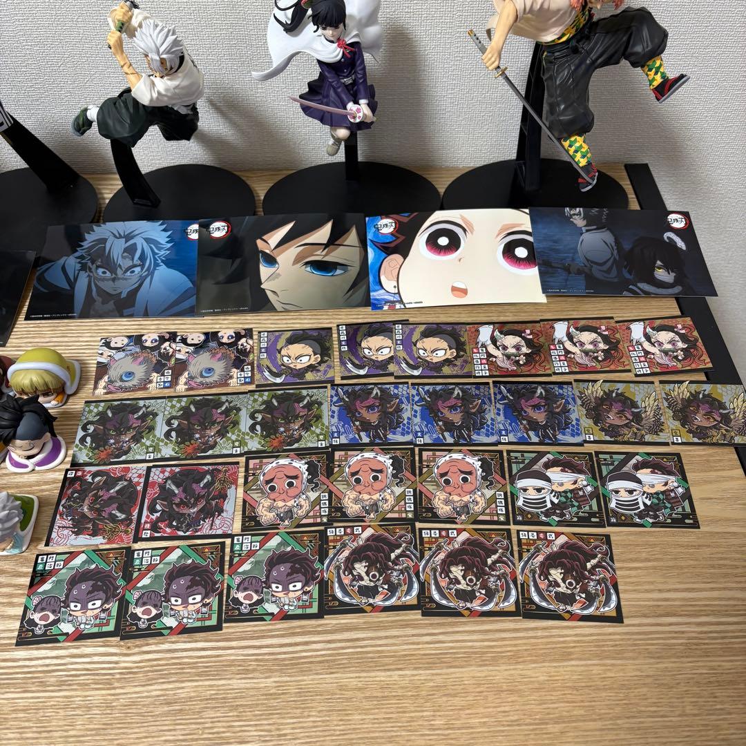 鬼滅の刃 グッズまとめ売り フィギュア カード にふぉるめ - メルカリ