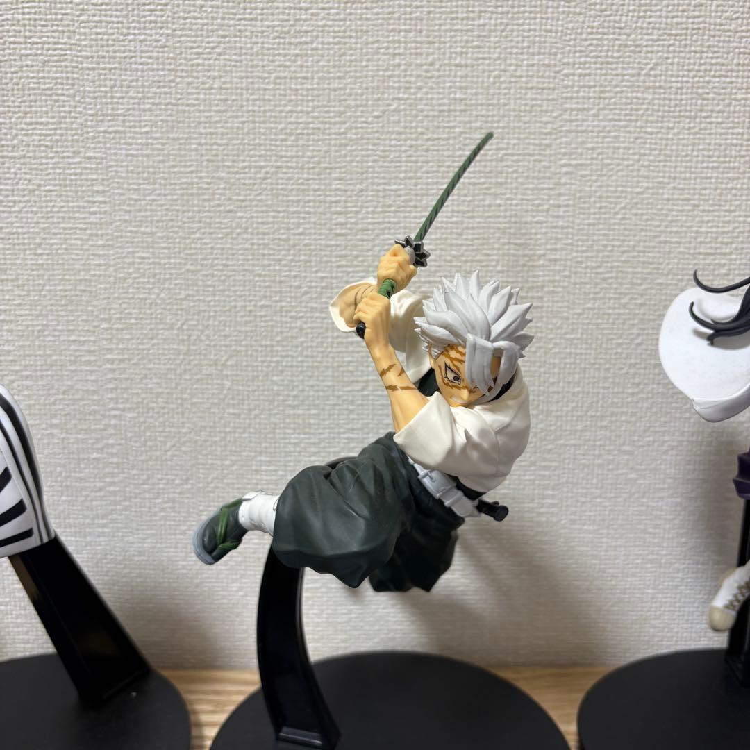 鬼滅の刃 グッズまとめ売り フィギュア カード にふぉるめ - メルカリ