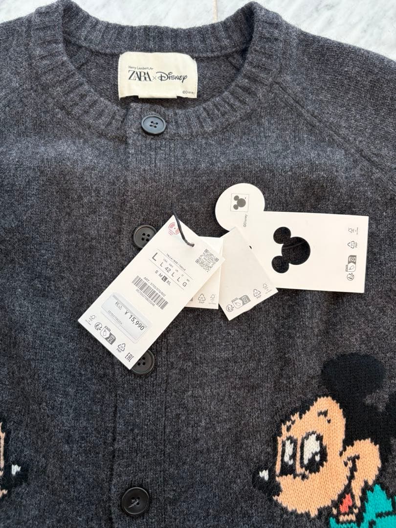 ZARA x Disneyミッキーマウスウールカーディガン Lサイズ - メルカリ