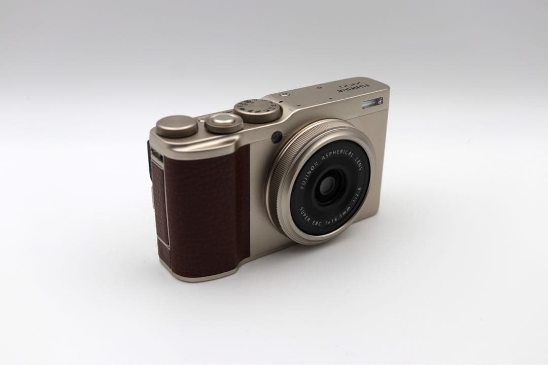 美品【FUJIFILM】XF10 FUJINON EBC 18.5mm F2.8