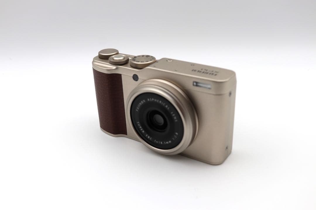 美品【FUJIFILM】XF10 FUJINON EBC 18.5mm F2.8