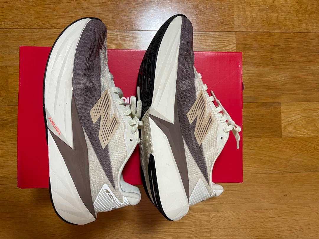 スパイク・シューズ New Balance FuelCell Rebel v5 24.5cm